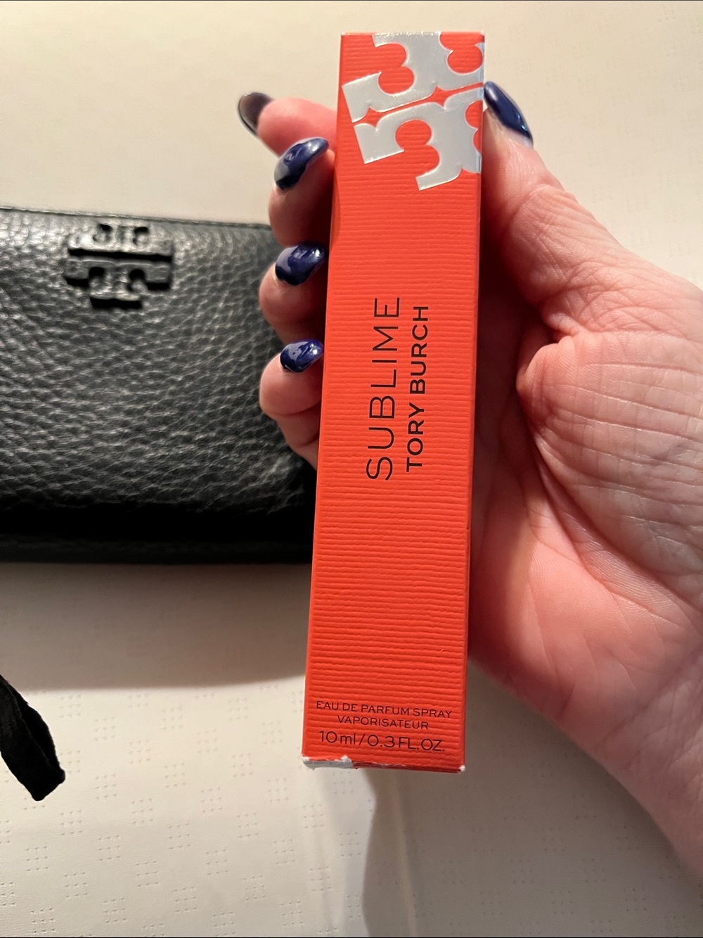 EUC Tory Burch Black Pebbled Leather Tri Fold Wallet with Tassel, Sublime in box - Picture 5 of 13